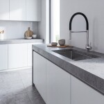 SAPHO - MINIMAL stojánková dřezová baterie, flexibilní ramínko, černá/nerez mat MI590