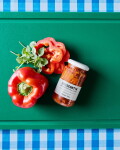 Nicolas Vahé Bruschetta s pečenými paprikami a česnekem 185 g, červená barva, sklo