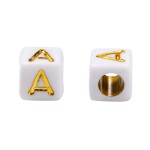 Sada písmen - bílé akrylové kostičky se zlatými písmeny - 6 x 6 x 6 mm - 1 balení