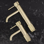 REA - Umyvadlová baterie Lungo Stripe Brush Gold Low REA-B8050