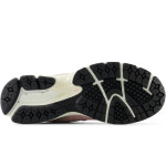 New Balance M2002RFC unisex sportovní obuv 44