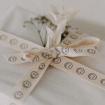 Eulenschnitt Bavlněná stuha Smileys – 5 m, krémová barva, textil