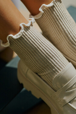 Gabriella Nana kód 577 barva:cream uni