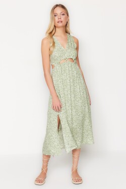 Trendyol zelené květinové vystřižené detaily viskózové maxi tkané šaty