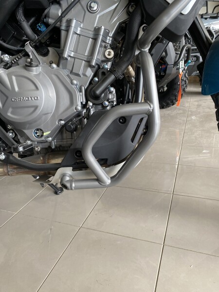 Spodní padací rámy na CFMOTO 450MT Barva: Šedá