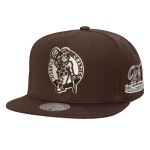 Mitchell & Ness Pánská kšiltovka Boston Celtics NBA Brown and Cream Snapback