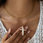 ELENYS Pearl Cross – pozlacený náhrdelník 18K žluté zlato Délka: 42-45+5 cm / max. 50 cm