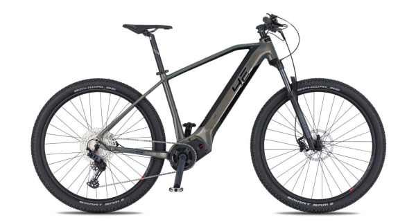 4EVER EXSTREAM TEAM 820 pneu 29", rám 15,5" (S), model 2025, grey diamond/silver - ZDARMA dopravné, odborná montáž, seřízení, pojištění na 1 rok dárkový poukaz na nákup příslušenství! (Záruka nejlepší ceny! Nakupujte u autorizovaného prodejce!)