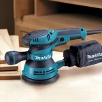 Makita BO5041 / Excentrická bruska s regulací / 125mm / 300W (BO5041)