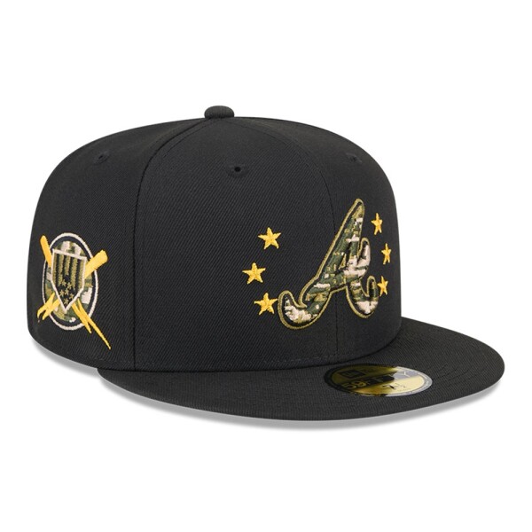 New Era Pánská kšiltovka Atlanta Braves MLB 2024 Authentic Armed Forces 59FIFTY Fitted Velikost: 7 1/2