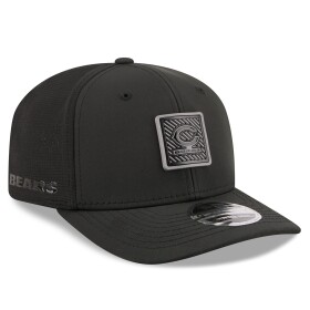 New Era Pánská kšiltovka Chicago Bears NFL "C" Black 2026 Training Camp 9SEVENTY Stretch-Snap