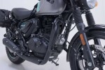 Padací lištaAby ladily s Royal Enfield Hntr 350, jsou padací rámy opatřeny práškovým lakem odolným proti povětrnostním vlivům a