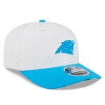New Era Pánská kšiltovka Carolina Panthers NFL 2025 Training Camp 9SEVENTY Stretch-Snap OTC White