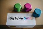 Kidtown Smile: Hop (hrací set, 10-12 měsíců)