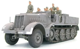 Tamiya 35239 FAMO German 18t Half Track 1:35