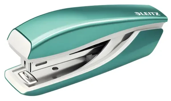 Leitz NeXXt 5528 ledově modrá / Mini sešívačka / až 10 listů / box (55281051)
