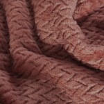 Kvalitní tmavě růžová deka Šířka: 70 cm | Délka: 160 cm Šířka: 70 cm | Délka: 160 cm