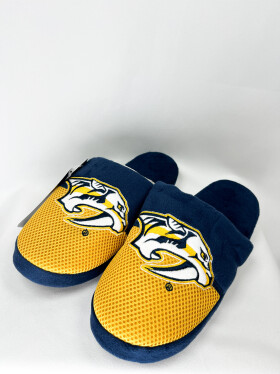 FOCO Pánské pantofle Nashville Predators Colorblock Slipper Velikost: EU