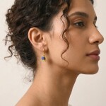 ELENYS Lapis Lazuli Charm | Pozlacené kruhové náušnice s pravým přírodním lapis lazuli