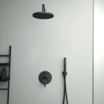 IDEAL STANDARD - CeraLine Sprchový set s baterií pod omítku, s tělesem, průměr 20 cm, matná černá BD193XG