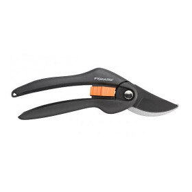 Fiskars P26 SingleStep zahradní nůžky / dvoučepelové (1000567)