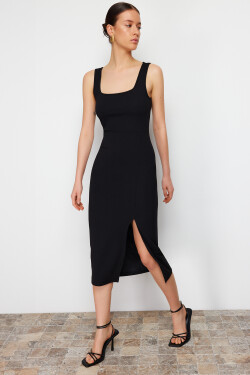Trendyol černé přiléhavé šaty rozparkem, čtvercovým výstřihem elastickým pleteným midi tužkovým střihem
