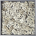 HEYDA Sada dřevěných dekorací v krabičce - písmena