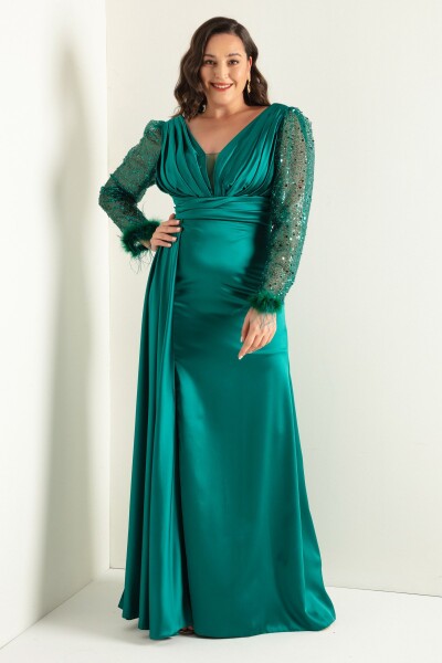 Lafaba Women's Emerald Green V-Neck Long Plus Size Evening Dress with Stones and Slits on the Sleeves