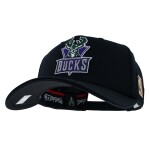 Mitchell & Ness Pánská kšiltovka Milwaukee Bucks NBA Team Logo Classic Red Stretch-Snap