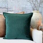 Chic Antique Sametový povlak na polštář Aix Forest Green 50 × 50 cm, zelená barva, textil