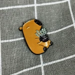 Pinarna.cz Kapybara s kytičkou v květníčku