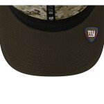 New Era Pánská kšiltovka New York Giants NFL 2025 Salute to Service 9SEVENTY Trucker Snapback