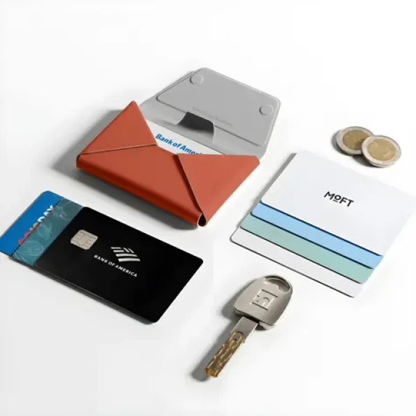 Moft Agile Travel MagSafe hnědá / Peněženka / MagSafe / Stojánek / 8 karet / RFID ochrana (MB005S-1-CLRD)