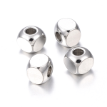 Korálek z nerezové oceli - kostka se zaoblenými rohy - 4 x 4 x 4 mm - 1 ks