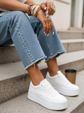 Bílé dámské tenisky na silné podrážce z imitace kůže FashionStreet ZY1421 41