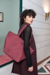 Nákupní taška přes rameno Reisenthel Shopper M Twist maroon