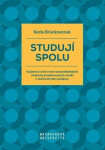 Studují spolu