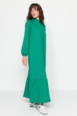 Trendyol zelené šaty vysokým výstřihem detailním pleteným rukávem