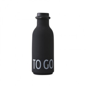 DESIGN LETTERS Lahev na vodu To Go Black 500 ml, černá barva, plast