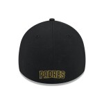 New Era Pánská kšiltovka San Diego Padres MLB 2024 Armed Forces 39THIRTY Flex Velikost: M/L