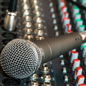 Síla slova - Jiří Dvořák, Pavel Soukup, Petr Kostka, Tereza Bebarová, Jiří Hubička, Michal Pavlata, Jiří Ornest, Tomáš Karger, Igor Bareš, Jana Stryko