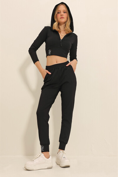 Trend Alaçatı Stili Women's Black Hooded Zippered Crop Top and Double Pocket Corduroy Tracksuit