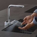 HANSGROHE - M81 Dřezová baterie Aquno Select s výsuvnou koncovkou a plochým sprchovým proudem, sBox, chrom 73830000