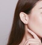 Elenys stříbrné náušnice kroužky Třpytivé křížky
