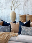 Chic Antique Sametový povlak na polštář Aix Indigo Blue 50 × 50 cm, modrá barva, textil
