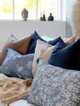 Chic Antique Sametový povlak na polštář Aix Indigo Blue 50 × 50 cm, modrá barva, textil