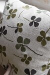 Fine Little Day Lněný povlak na polštář Clover 48 × 48 cm, zelená barva, přírodní barva, textil