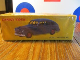 Dinky Toys - Ford Vedette 49