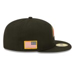 New Era Pánská kšiltovka Cleveland Browns NFL 2022 On-Field Salute to Service 59FIFTY Fitted Velikost: 7 1/8