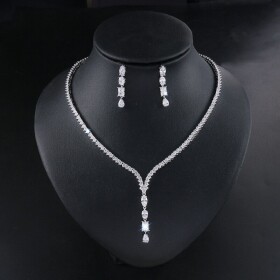 Luxusní souprava šperků Swarovski Elements Nathaly, Stříbrná 43 cm + 5 cm (prodloužení)